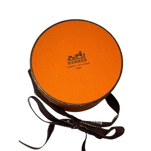 Hermès Paris Signature Orange Round Gift Box w/ Ribbon 🎁 - Picture 4 of 5